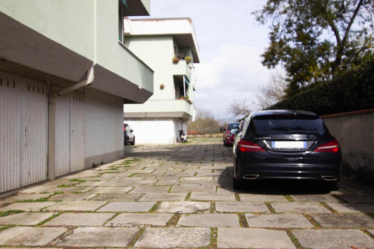 פיזה 1Km Dalla Torre Appart. Con Balcone E Posto Auto מראה חיצוני תמונה